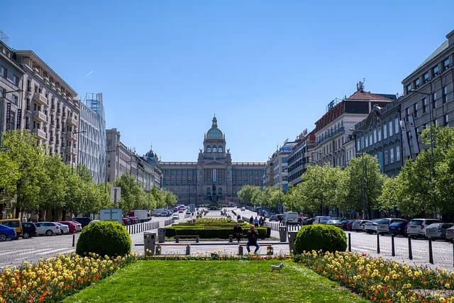 Vencel tér és környéke – belvárosi városnézés